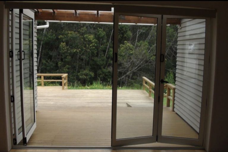 Photo of property in 90 Tiriwa Drive, Massey, Auckland, 0614