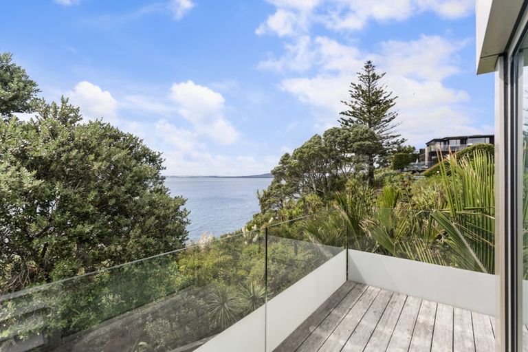 Photo of property in 11a Bournemouth Terrace, Murrays Bay, Auckland, 0630