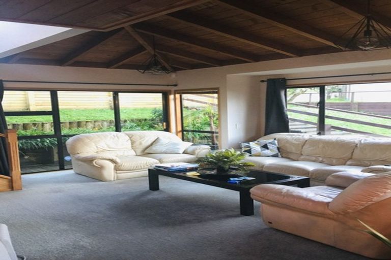 Photo of property in 1/86 Waimumu Road, Massey, Auckland, 0614