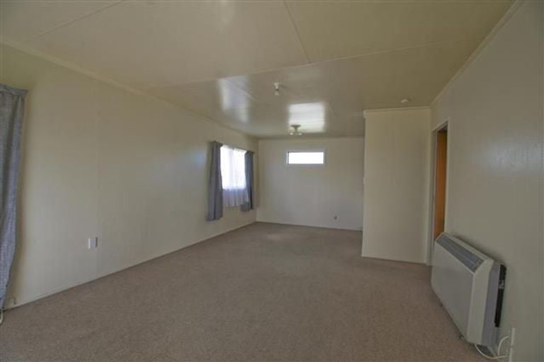 Photo of property in 18 Adkin Avenue, Levin, 5510