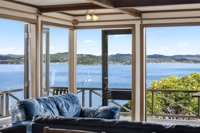 Photo of property in 9 Te Maiki Rise, Russell, 0202