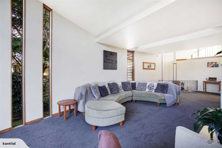 Photo of property in 65 Forrest Hill Road, Milford, Auckland, 0620