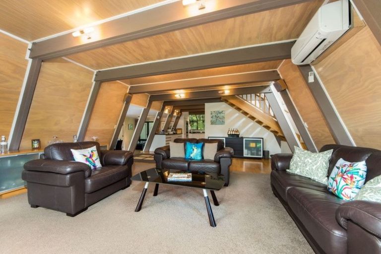 Photo of property in 75 Park Hill Road, Birkenhead, Auckland, 0626