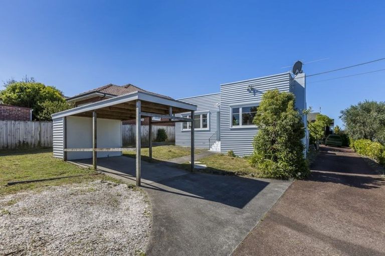 Photo of property in 1/10 Coronation Street, Belmont, Auckland, 0622