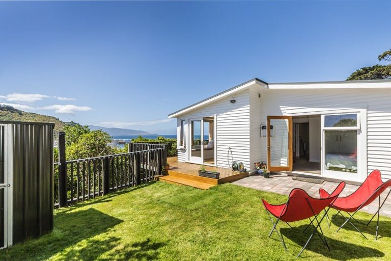Photo of property in 156 Derwent Street, Island Bay, Wellington, 6023