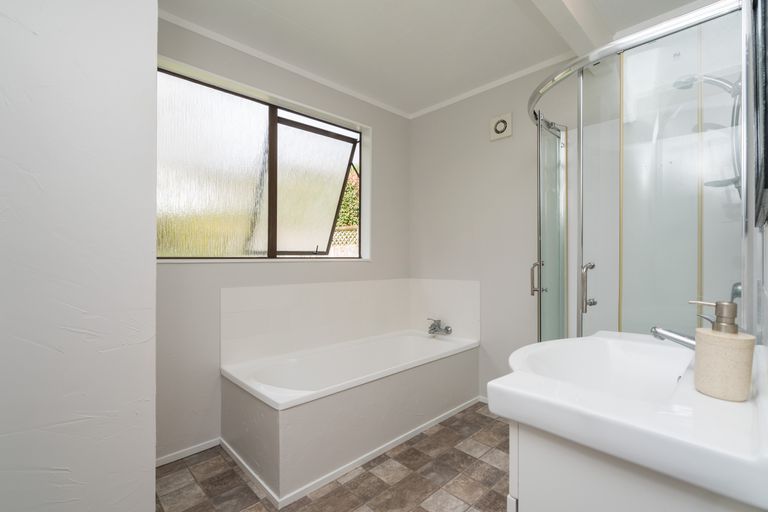 Photo of property in 23 Fidelis Avenue, Snells Beach, 0920