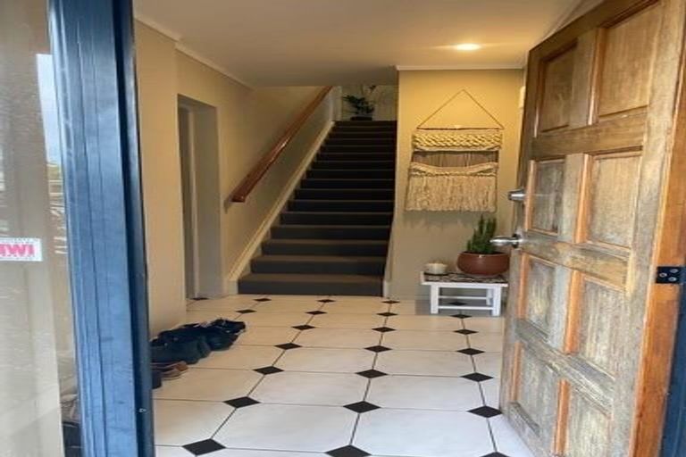 Photo of property in 28a Clovelly Road, Bucklands Beach, Auckland, 2012