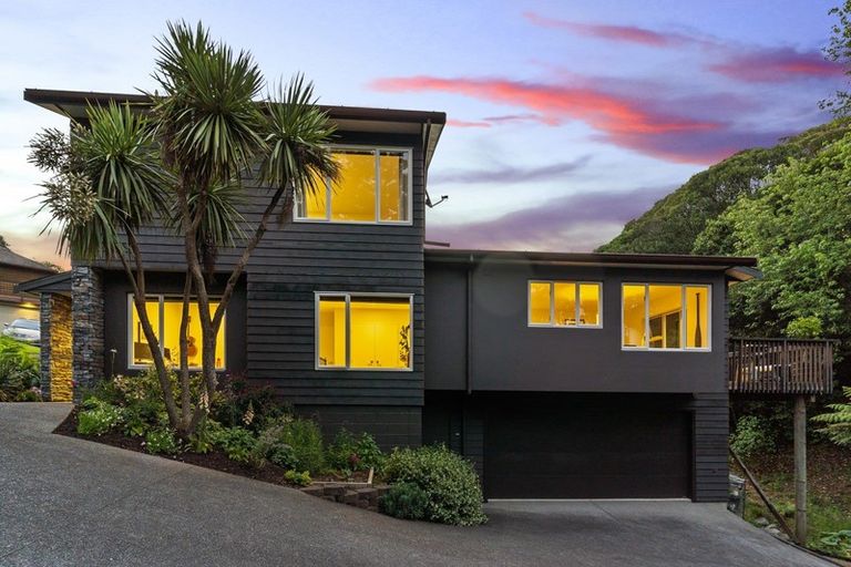 Photo of property in 25 Bemrose Place, Cockle Bay, Auckland, 2014