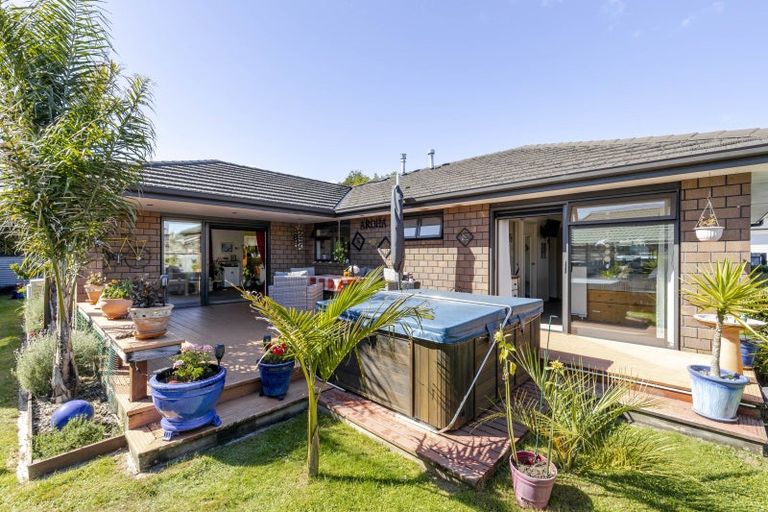 Photo of property in 7d Hinau Street, Inglewood, 4330