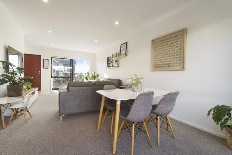 Photo of property in 78 Whenuapai Drive, Whenuapai, Auckland, 0618