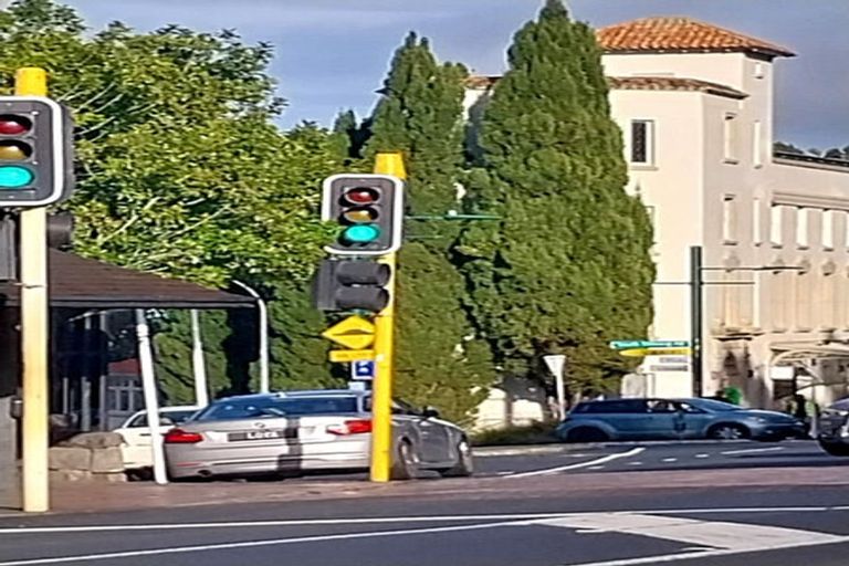 Photo of property in 55 Sylvan Valley Avenue, Titirangi, Auckland, 0604