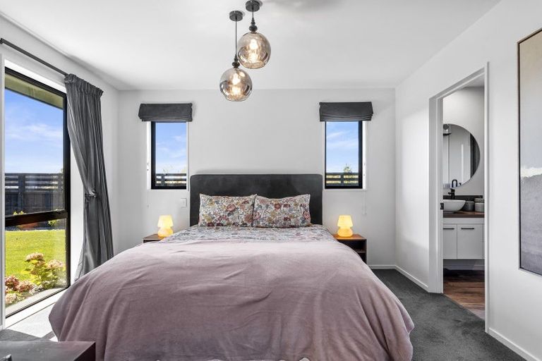 Photo of property in 31 Angus Place, Rangiora, 7400