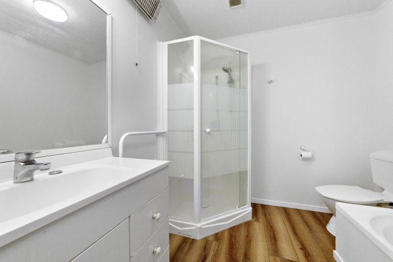 Photo of property in 89 Ashton Fitchett Drive, Brooklyn, Wellington, 6021