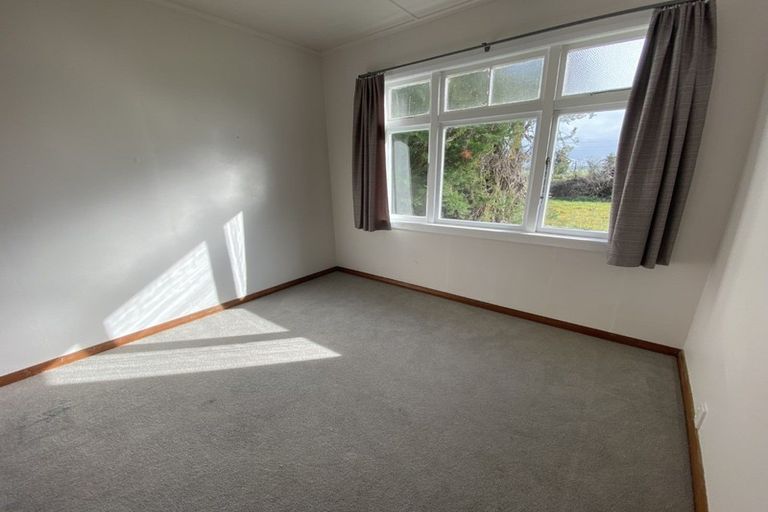 Photo of property in 16 Te Wanaka Road, Awapuni, Palmerston North, 4412
