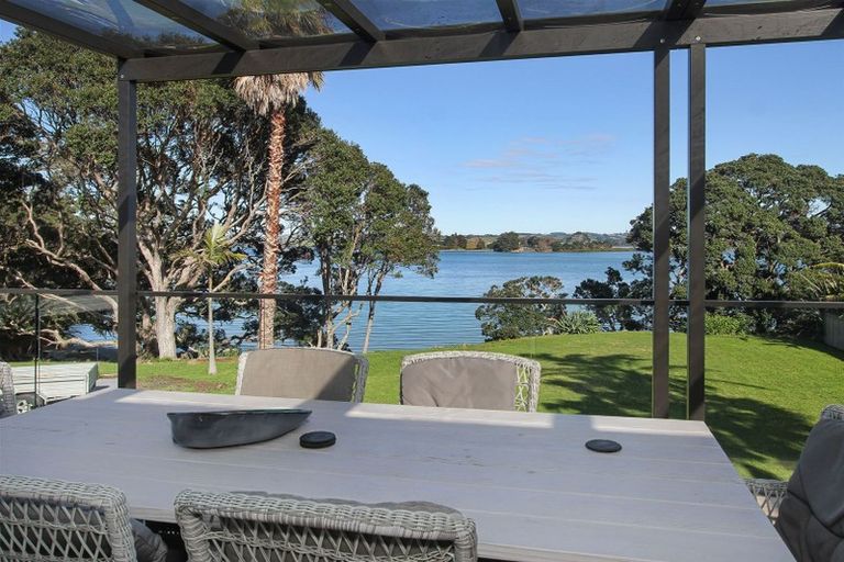Photo of property in 100 Wharf Road, Clarks Beach, Pukekohe, 2679