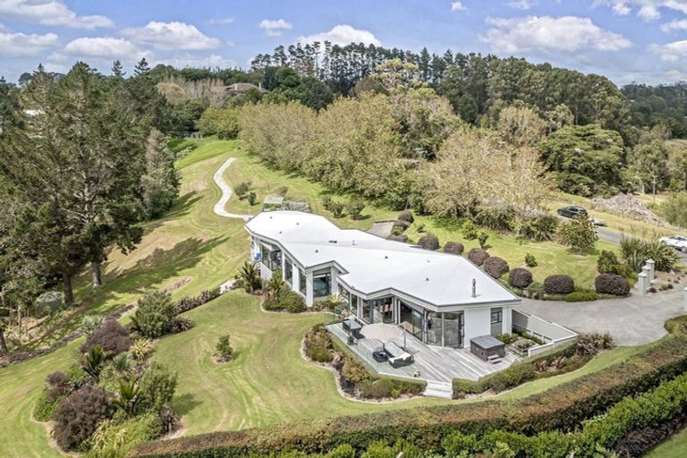 Photo of property in 44 Warman Road, Okura, Albany, 0792