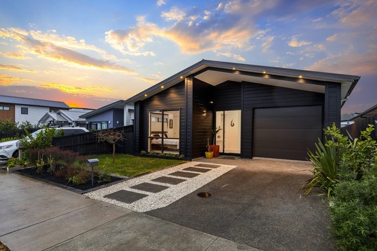 Photo of property in 29 Lumbarda Drive, Kumeu, 0810