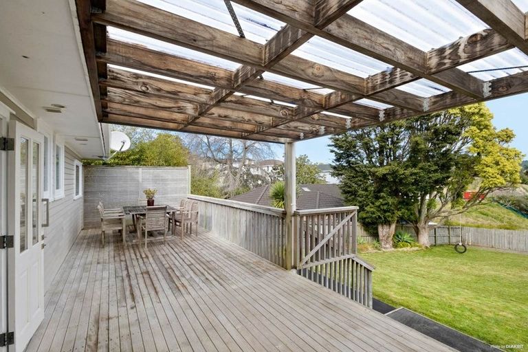 Photo of property in 17 Ranui Avenue, Ranui, Auckland, 0612