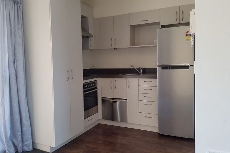 Photo of property in 8/30 Mathesons Road, Phillipstown, Christchurch, 8011