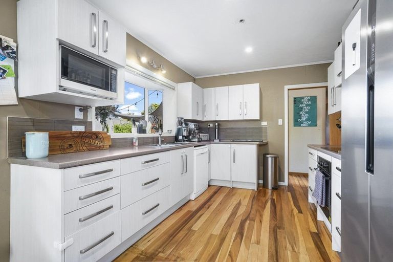 Photo of property in 1 Seifert Street, Forest Lake, Hamilton, 3200