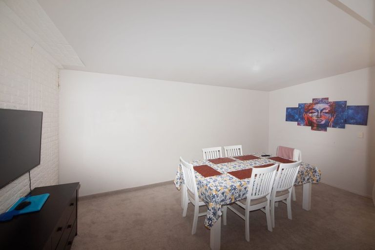 Photo of property in 44 Erlestoke Crescent, Churton Park, Wellington, 6037