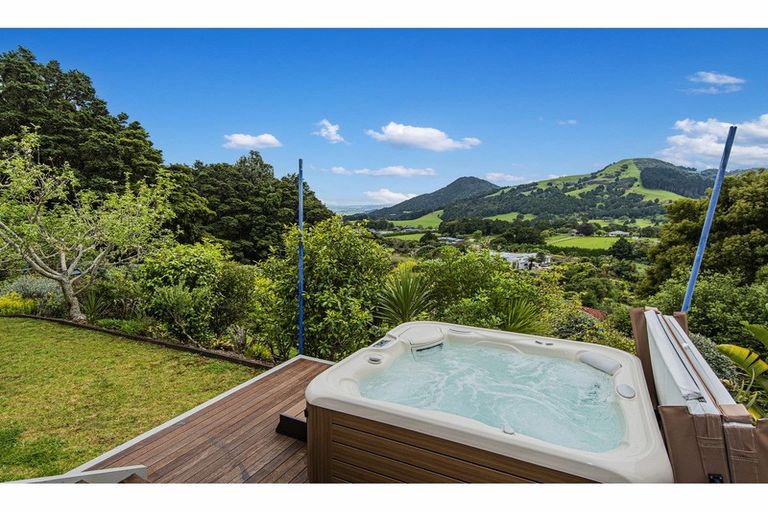 Photo of property in 25 Glen Bruce Place, Ngararatunua, Whangarei, 0176