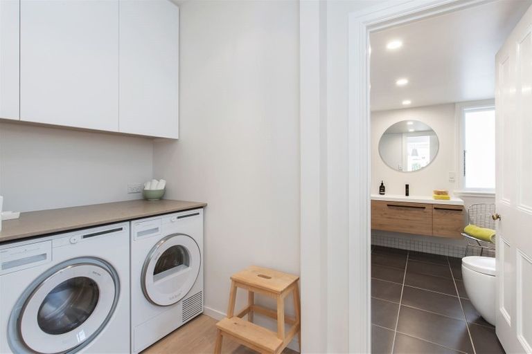 Photo of property in 60 Wiggins Street, Sumner, Christchurch, 8081