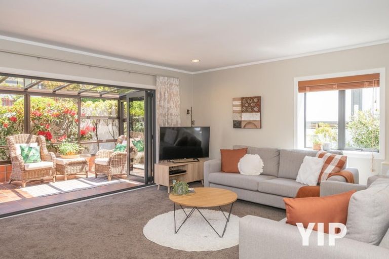 Photo of property in 8 Ramphal Terrace, Khandallah, Wellington, 6035