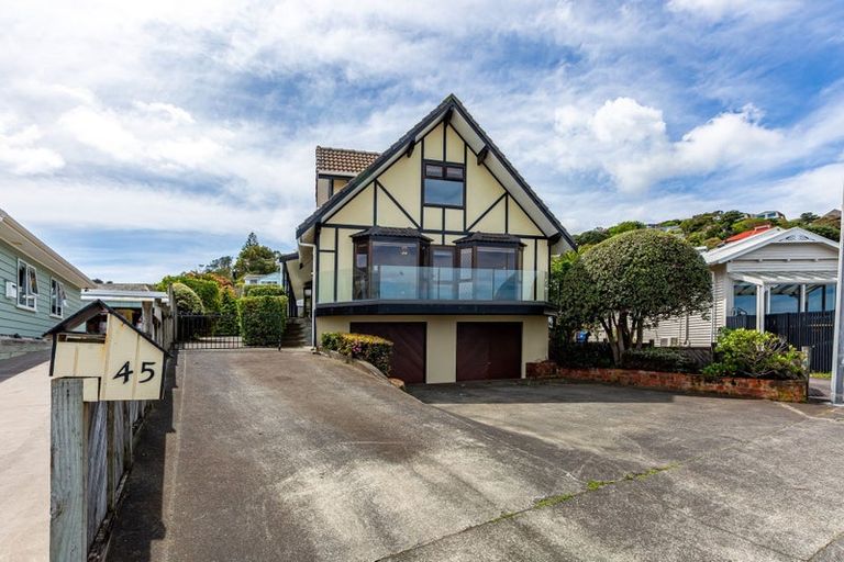 Photo of property in 45 Moana Road, Plimmerton, Porirua, 5026