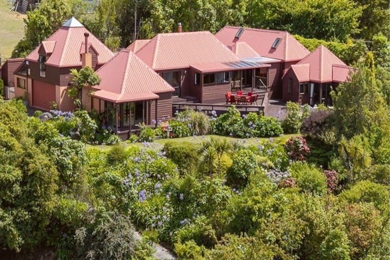 Photo of property in 892 Acacia Bay Road, Acacia Bay, Taupo, 3330