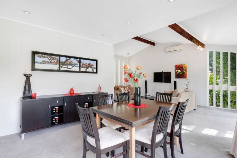 Photo of property in 13 Tyrian Close, Half Moon Bay, Auckland, 2012