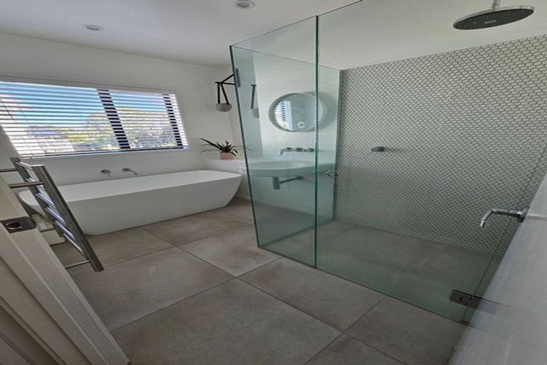 Photo of property in 2 Serene Place, Gulf Harbour, Whangaparaoa, 0930