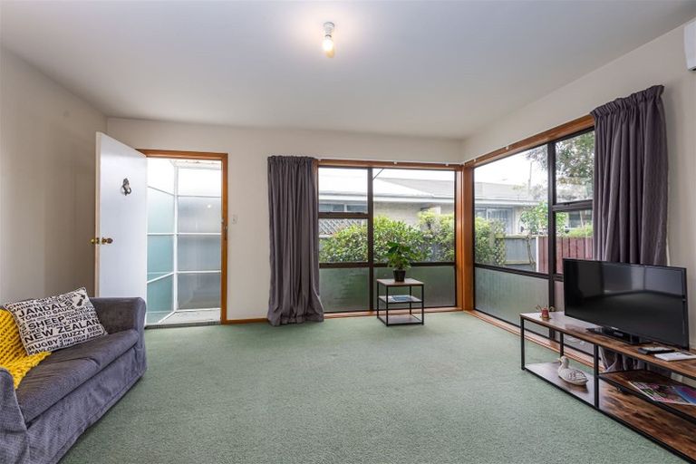 Photo of property in 2/2 Greenpark Street, Hoon Hay, Christchurch, 8025