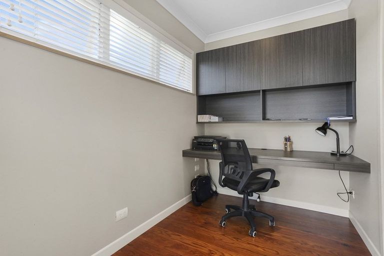 Photo of property in 1/110 Nile Road, Milford, Auckland, 0620