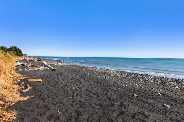 Photo of property in 49 Battiscombe Terrace, Waitara, 4320