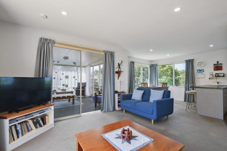 Photo of property in 16 Chamberlain Lane, Rangiora, 7400