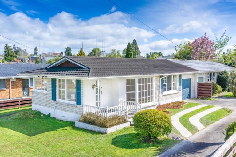 Photo of property in 24 Howell Avenue, Riverlea, Hamilton, 3216