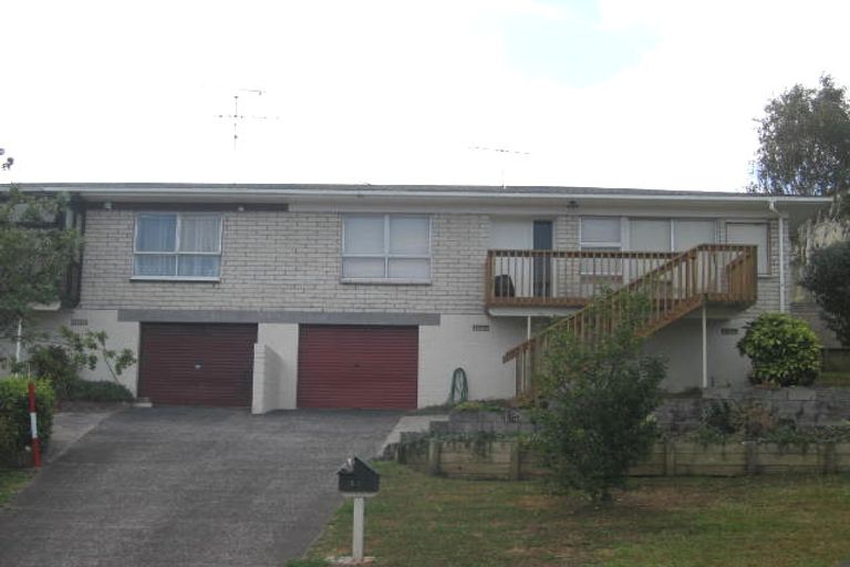 Photo of property in 2/12 Girrahween Drive, Totara Vale, Auckland, 0629