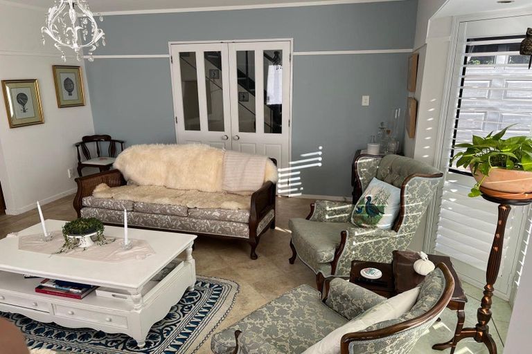 Photo of property in 2/14 Wilisa Rise, Goodwood Heights, Auckland, 2105