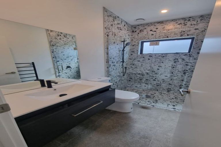 Photo of property in 107 Howden Drive, Jacks Point, 9371