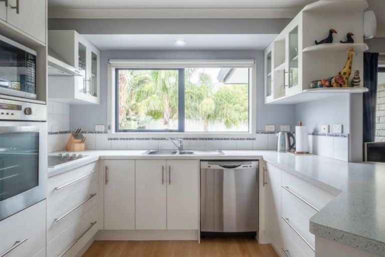 Photo of property in 10 Roger Street, Lytton West, Gisborne, 4010