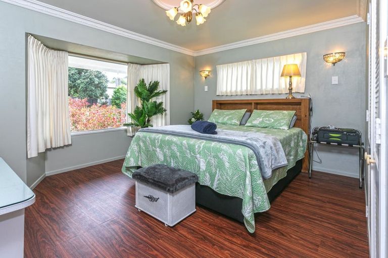 Photo of property in 35 Victoria Street, Coromandel, 3506