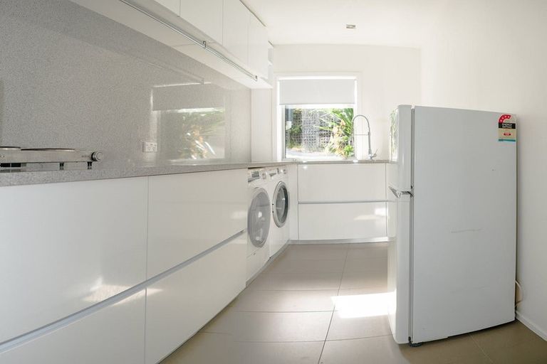 Photo of property in 1/11 Garmons Way, Castor Bay, Auckland, 0620