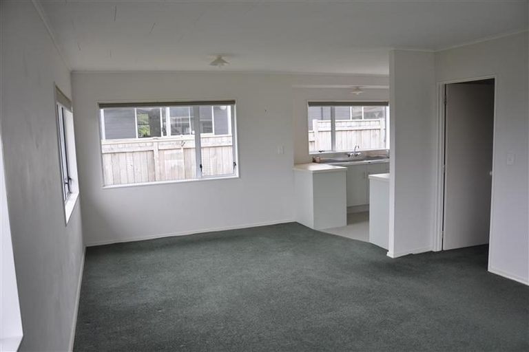 Photo of property in 58a Riversdale Drive, Merrilands, New Plymouth, 4312