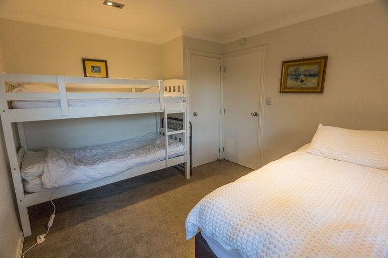 Photo of property in 23a Bournemouth Terrace, Murrays Bay, Auckland, 0630