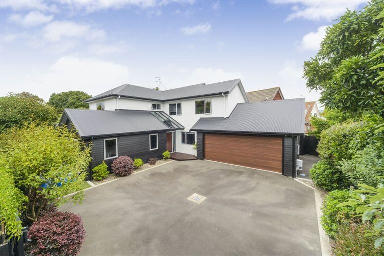 Photo of property in 7a Awatea Terrace, Hokowhitu, Palmerston North, 4410