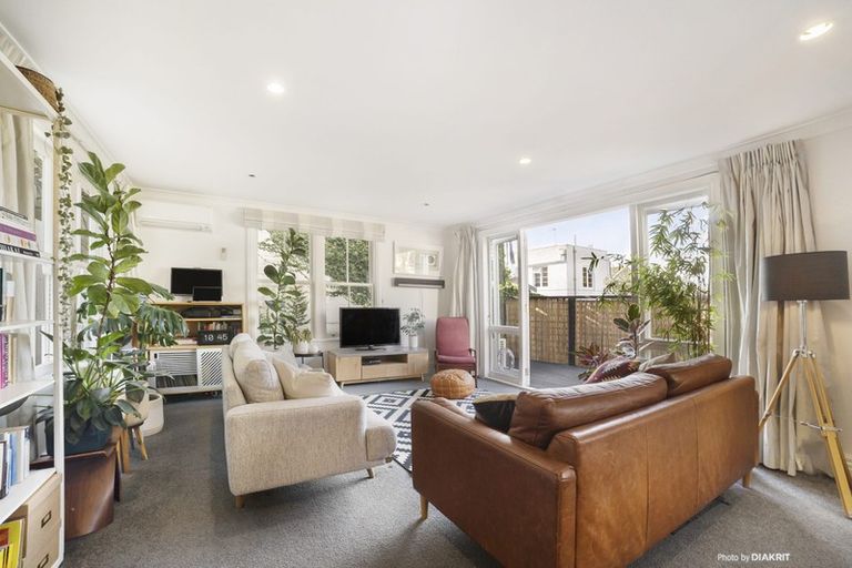 Photo of property in 18b Saint Mary Street, Thorndon, Wellington, 6011