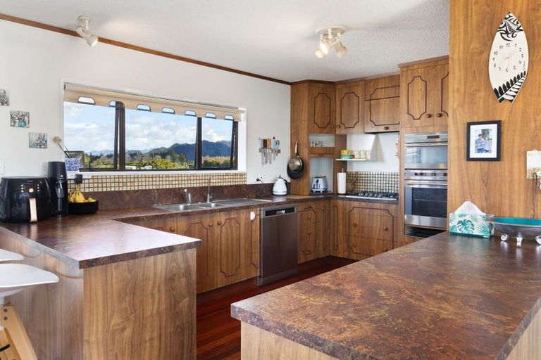 Photo of property in 10 Adela Stewart Drive West, Athenree, Katikati, 3177