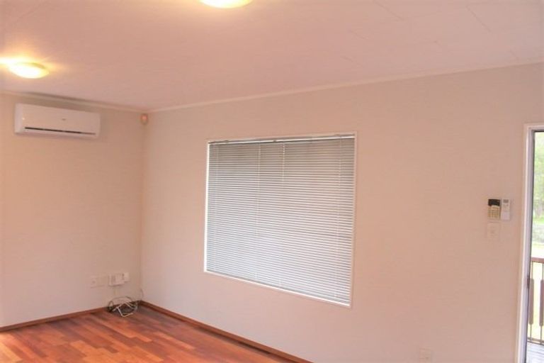 Photo of property in 13 Cebalo Place, Mount Wellington, Auckland, 1060