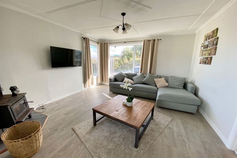 Photo of property in 6 Newarp Street, Balclutha, 9230